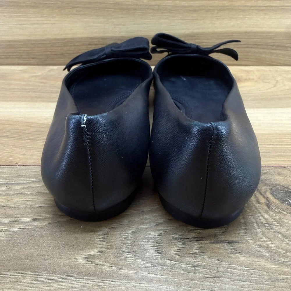 Tory Burch Rosalind Bow Flat 6 M Black Leather Suede Bow Modern Office Old Money